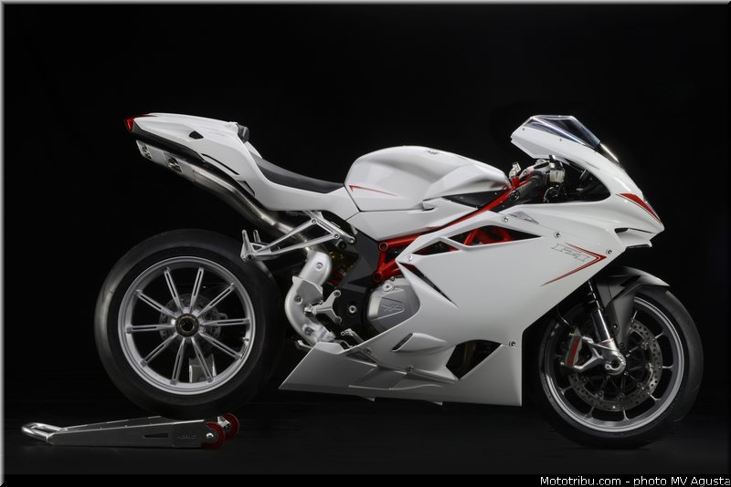 mv_agusta_2013_f4_014