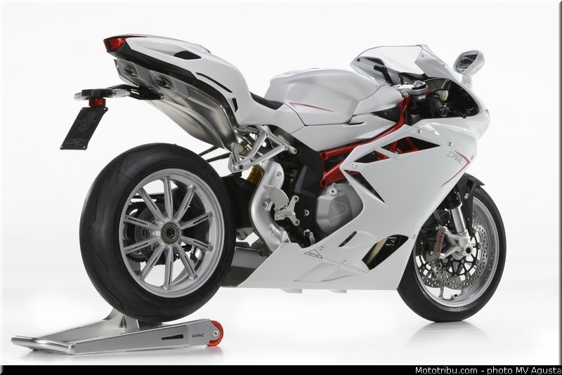 mv_agusta_2013_f4_017