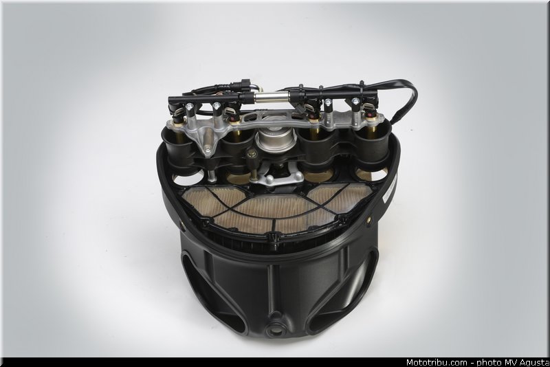 mv_agusta_2013_f4_details_022