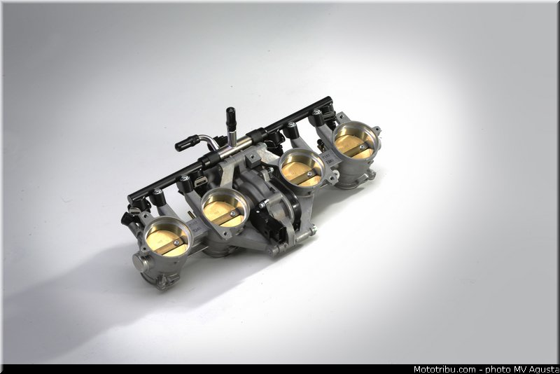 mv_agusta_2013_f4_details_023