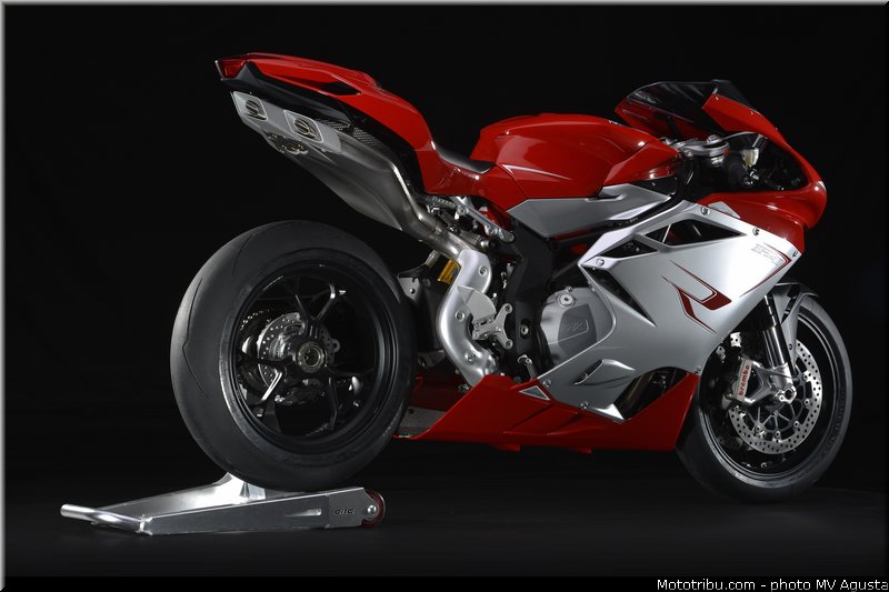 mv_agusta_2013_f4_r_001