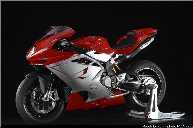 mv_agusta_2013_f4_r_003