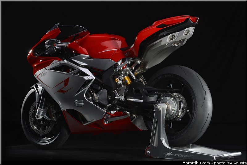 mv_agusta_2013_f4_r_004