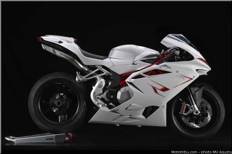 mv_agusta_2013_f4_r_008