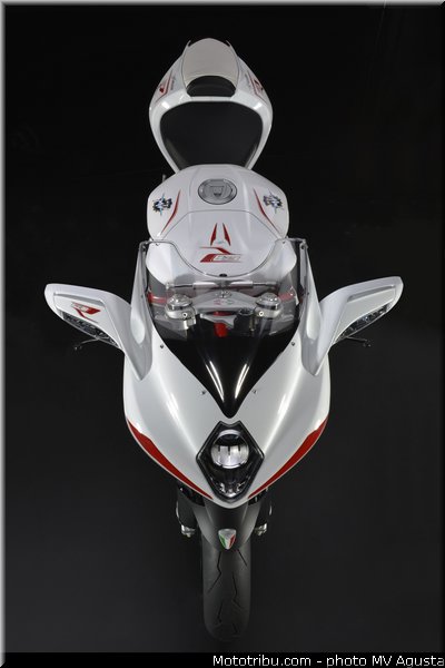 mv_agusta_2013_f4_r_009