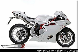 mv_agusta_2013_f4_018.jpg