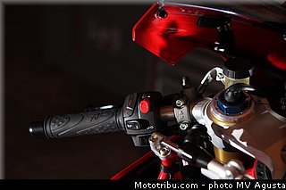 mv_agusta_2013_f4_details_004.jpg