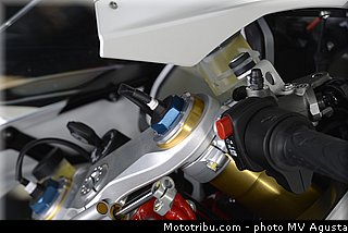 mv_agusta_2013_f4_details_007.jpg