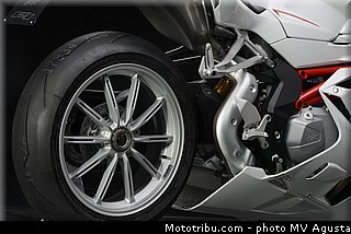 mv_agusta_2013_f4_details_011.jpg