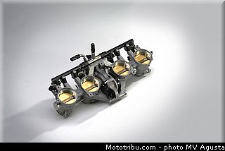 mv_agusta_2013_f4_details_023.jpg
