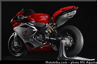 mv_agusta_2013_f4_r_004.jpg