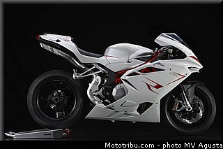mv_agusta_2013_f4_r_008.jpg