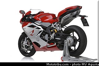 mv_agusta_2013_f4_r_014.jpg