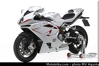 mv_agusta_2013_f4_r_015.jpg