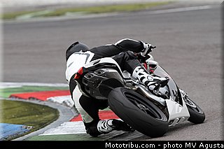 mv_agusta_2013_f4_rr_003.jpg