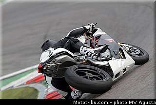 mv_agusta_2013_f4_rr_005.jpg