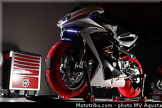 mv_agusta_2013_f4_rr_006.jpg