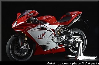 mv_agusta_2013_f4_rr_009.jpg