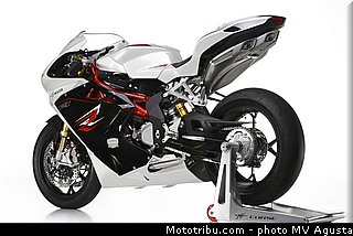 mv_agusta_2013_f4_rr_022.jpg