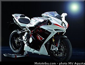 mv_agusta_2013_f4_rr_028.jpg
