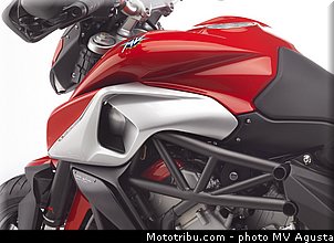 mv_agusta_2013_rivale_800_7.jpg