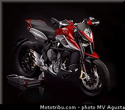 mv_agusta_2013_rivale_800_8.jpg