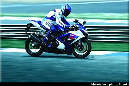 suzuki_gsxr1000_2007_003.jpg