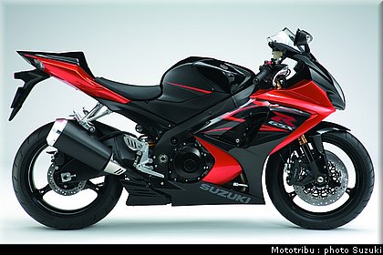 suzuki_gsxr1000_2007_018.jpg