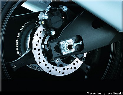 suzuki_gsxr1000_2007_025.jpg