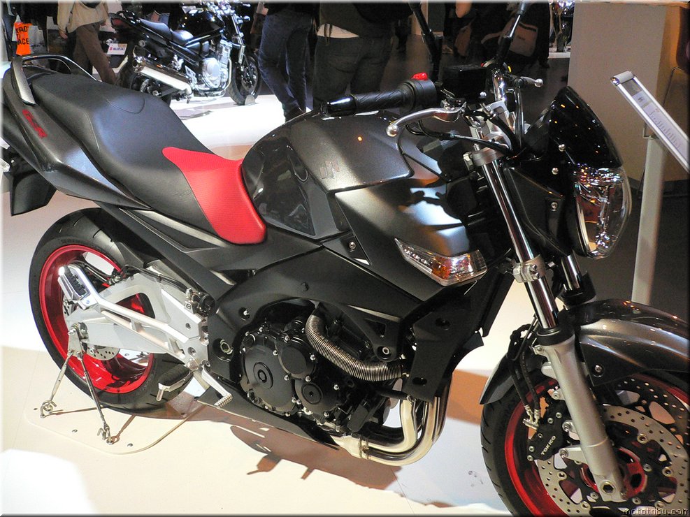 MOTO 