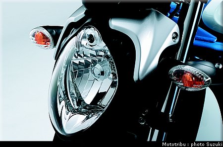 suzuki_gladius_2009_017.jpg