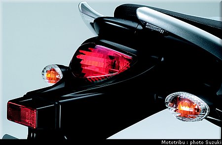 suzuki_gladius_2009_021.jpg