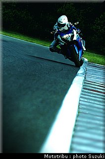 suzuki_gsxr1000_2009_013.jpg