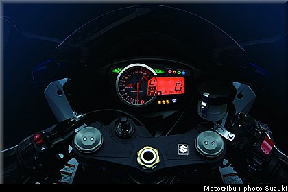 suzuki_gsxr1000_2009_033.jpg
