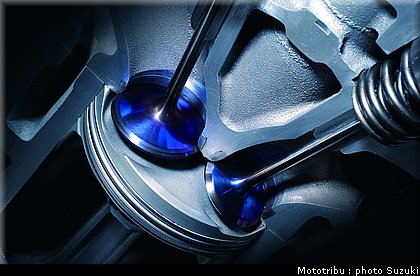 suzuki_gsxr1000_2009_037.jpg