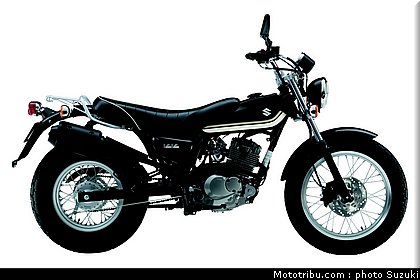 suzuki_125_vanvan_4_2010.jpg