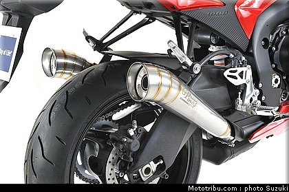 suzuki_yoshimura_2010_3.jpg