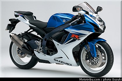 suzuki_2011_600_gsxr_002.jpg