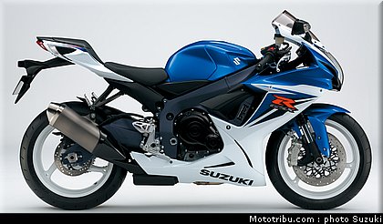 suzuki_2011_600_gsxr_003.jpg