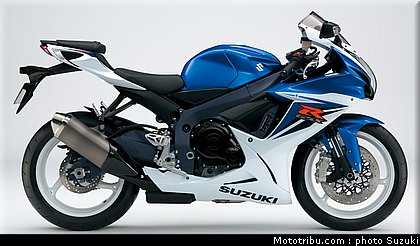 suzuki_2011_600_gsxr_004.jpg