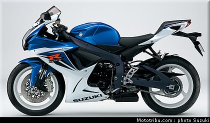 suzuki_2011_600_gsxr_006.jpg