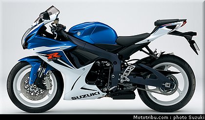suzuki_2011_600_gsxr_007.jpg