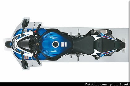 suzuki_2011_600_gsxr_009.jpg