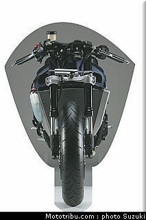 suzuki_2011_600_gsxr_017.jpg