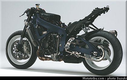 suzuki_2011_600_gsxr_019.jpg