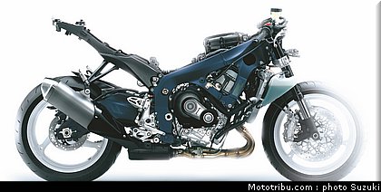 suzuki_2011_600_gsxr_020.jpg