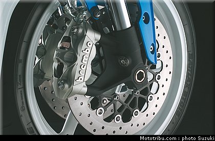 suzuki_2011_600_gsxr_028.jpg