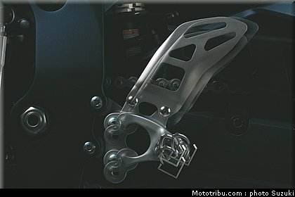 suzuki_2011_600_gsxr_030.jpg