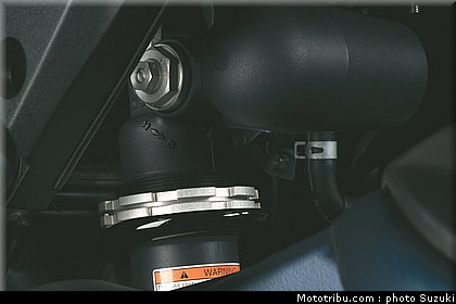 suzuki_2011_600_gsxr_033.jpg