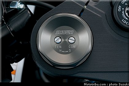 suzuki_2012_1000_gsxr_043.jpg